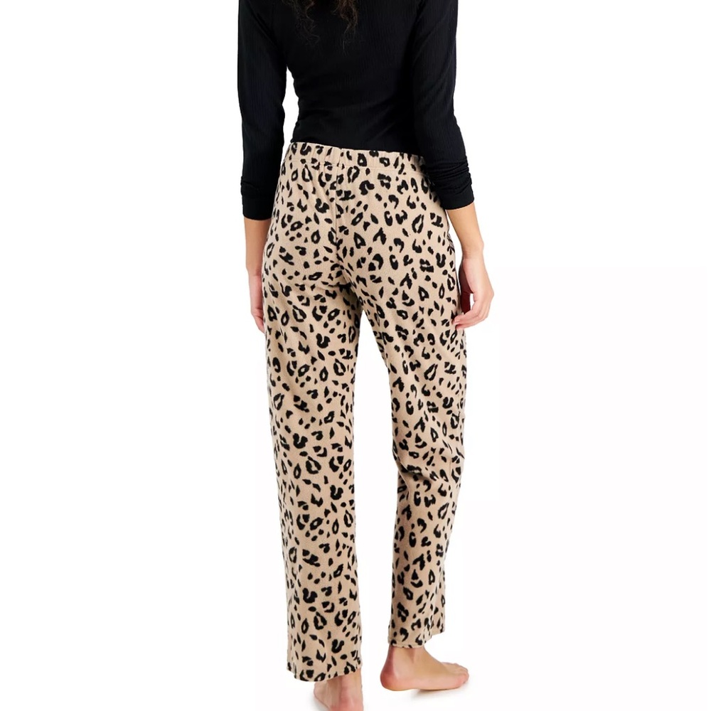 Pajamas Set - Picture 2 of 10